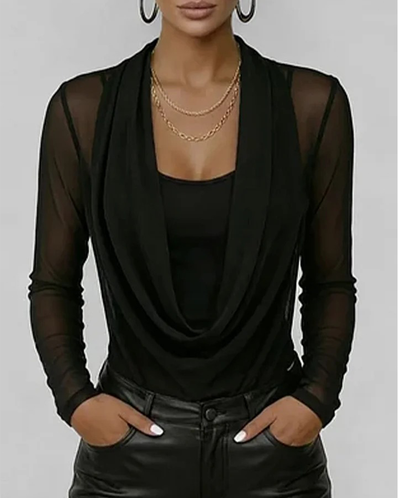 Completo in maglia a strati con collo ampio e maniche lunghe, due pezzi