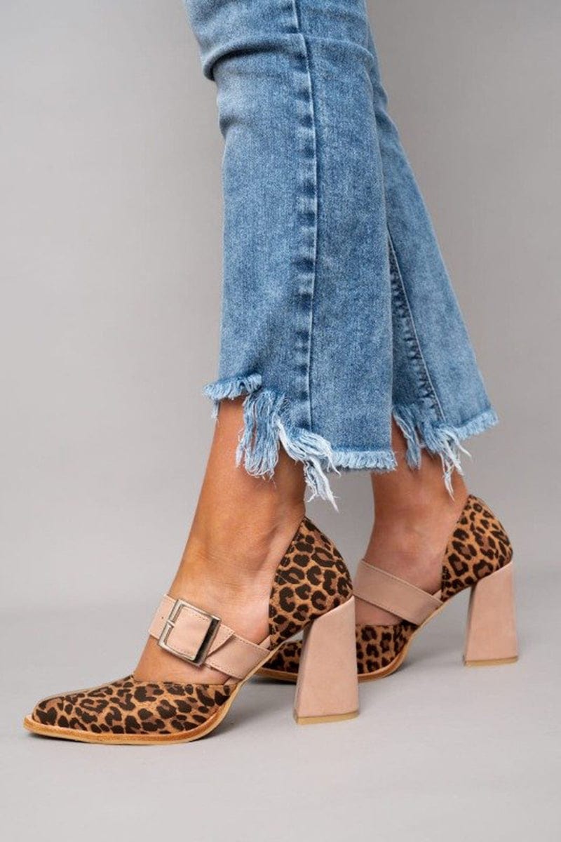 Ilana | Scarpe con tacco grosso con una sorprendente stampa leopardata
