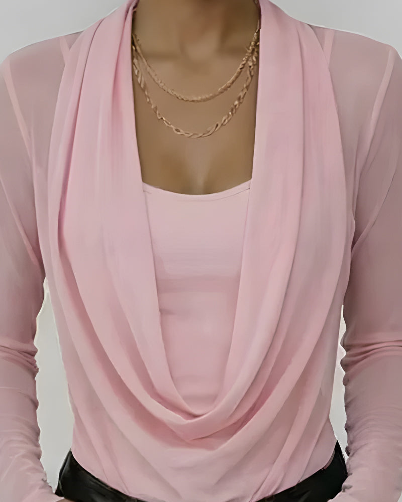 Completo in maglia a strati con collo ampio e maniche lunghe, due pezzi