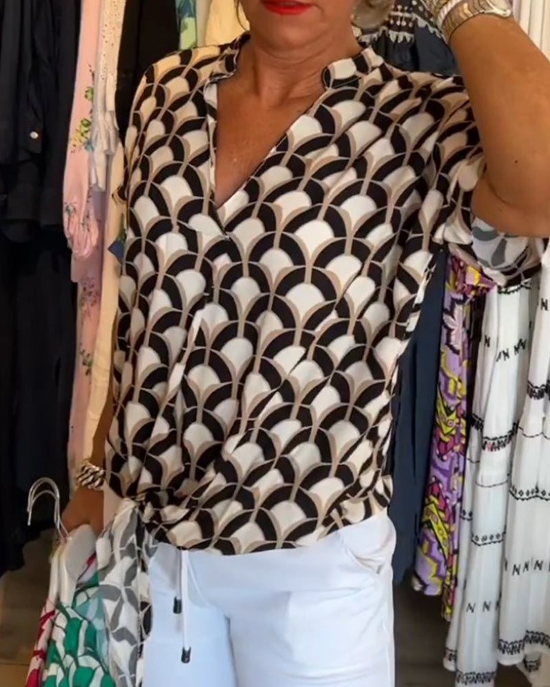Top casual stampato a maniche corte e scollo a V