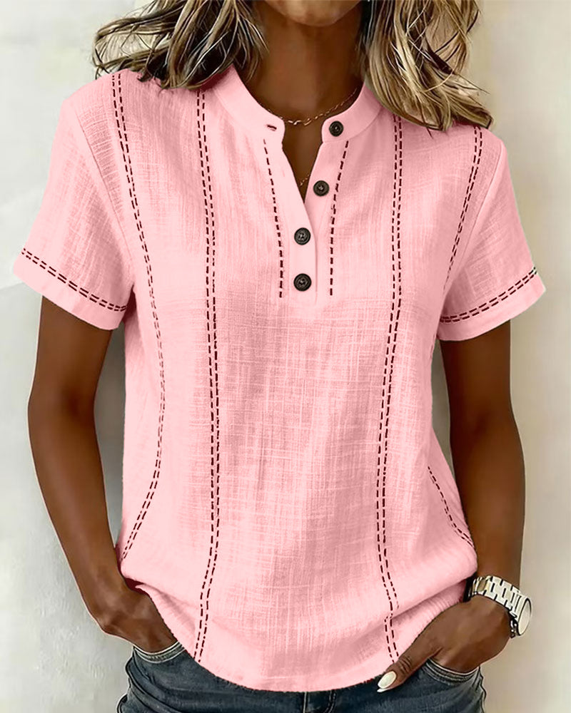 T-shirt casual con scollo a V e bottoni