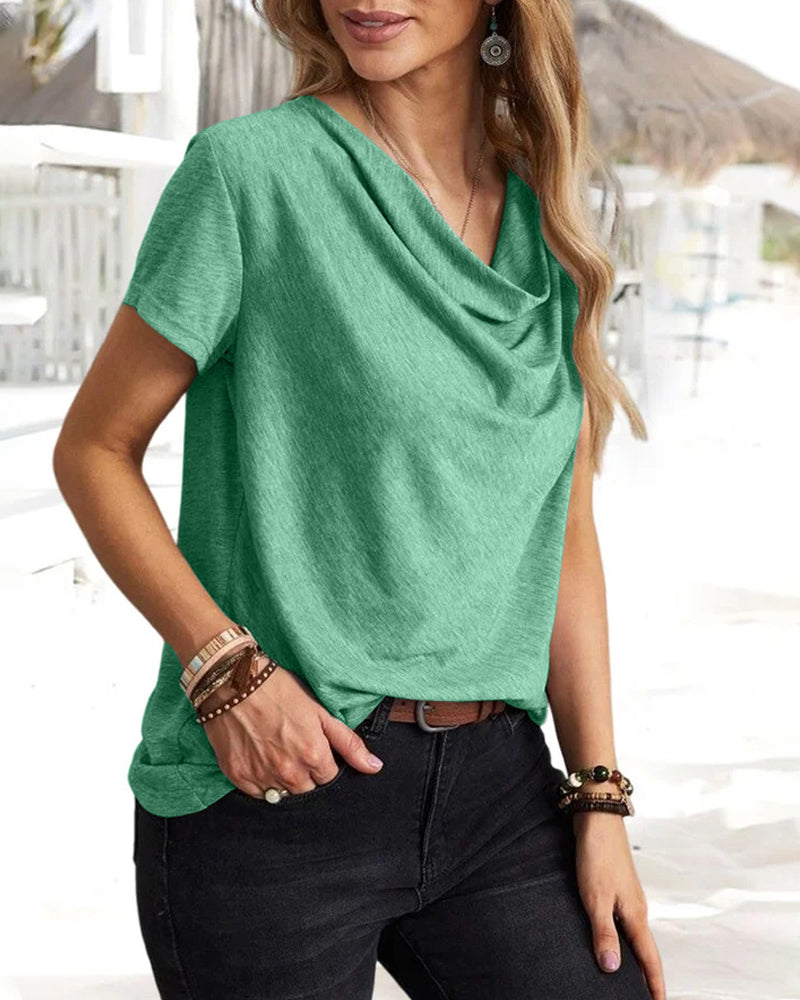 T-shirt con scollo a strati e maniche corte