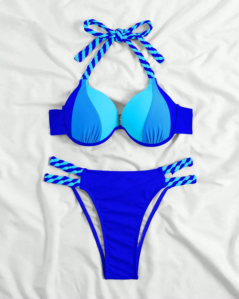 Bikini a fascia color block con scollo all'americana