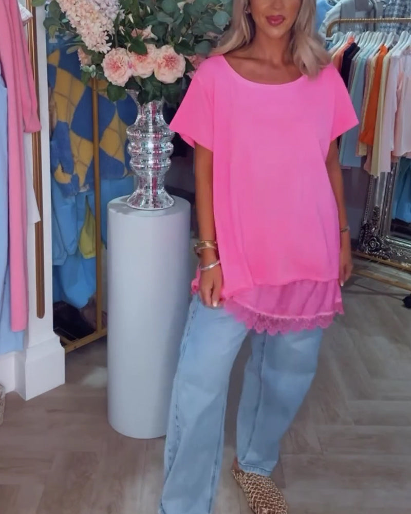 T-shirt con pizzo assemblato a maniche corte