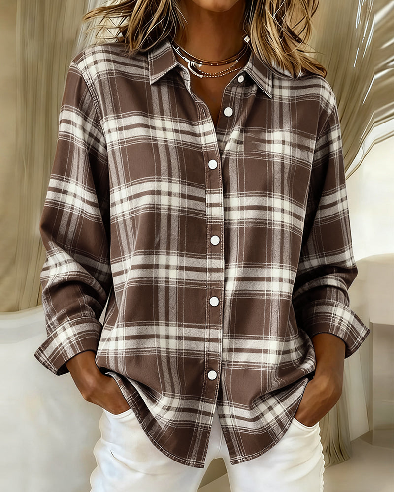 Camicia con motivo a quadri e colletto a revers