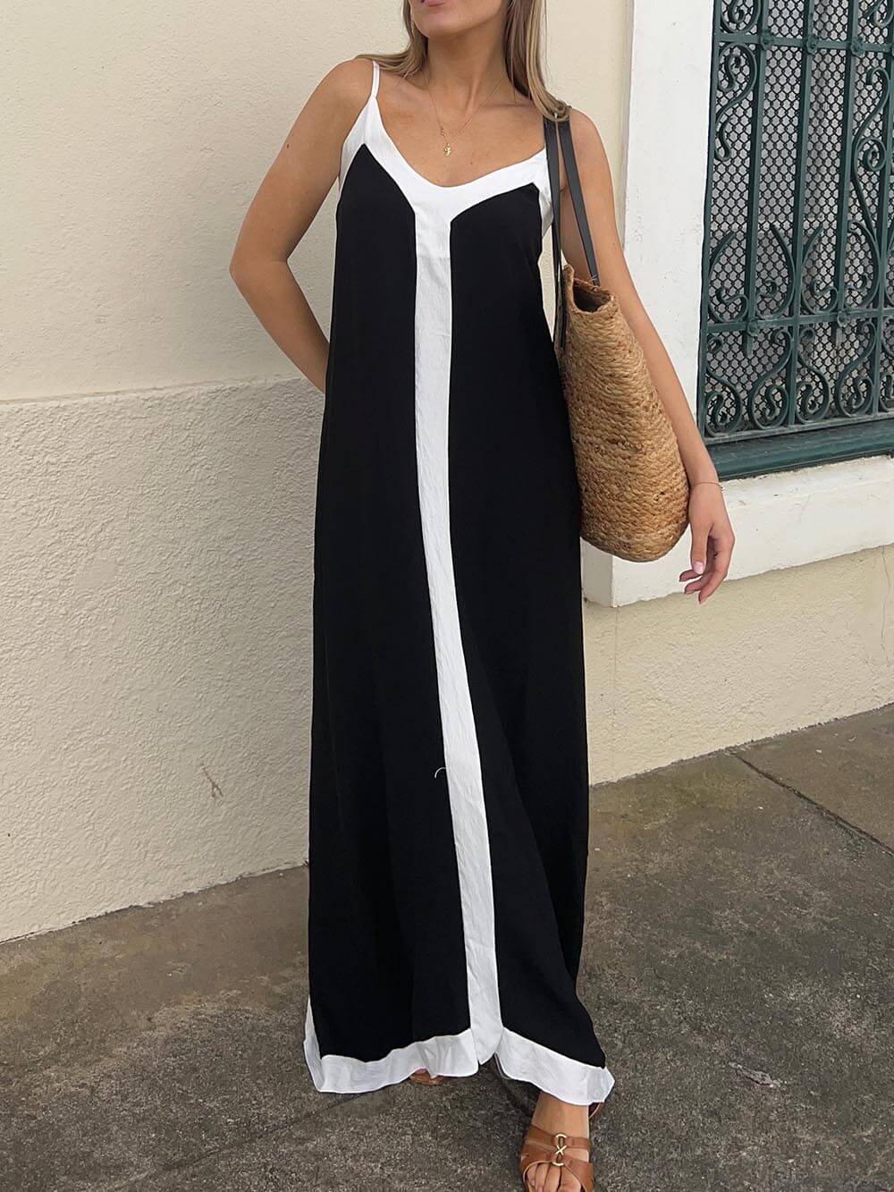 Vestito midi con spalline e blocchi di colore