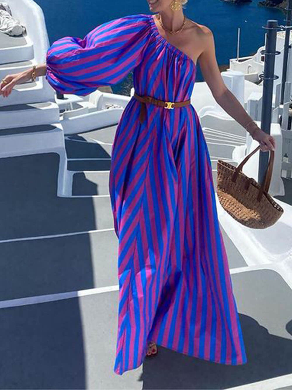 Vestito lungo da vacanza a righe senza spalline alla moda