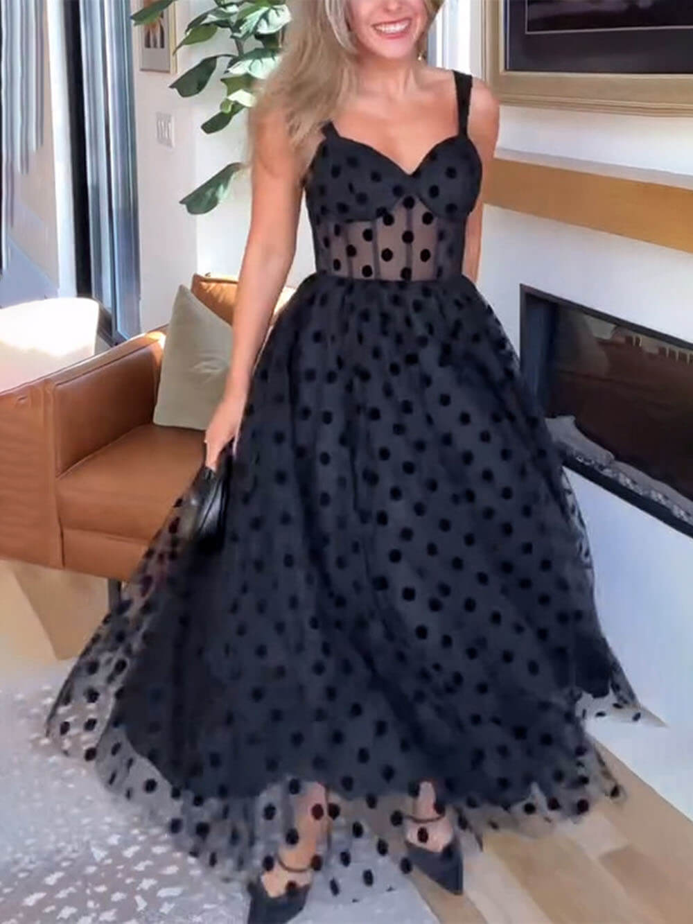 Squisito Abito Midi Svasato in Tulle a Pois con Busto a Cuore Perfetto