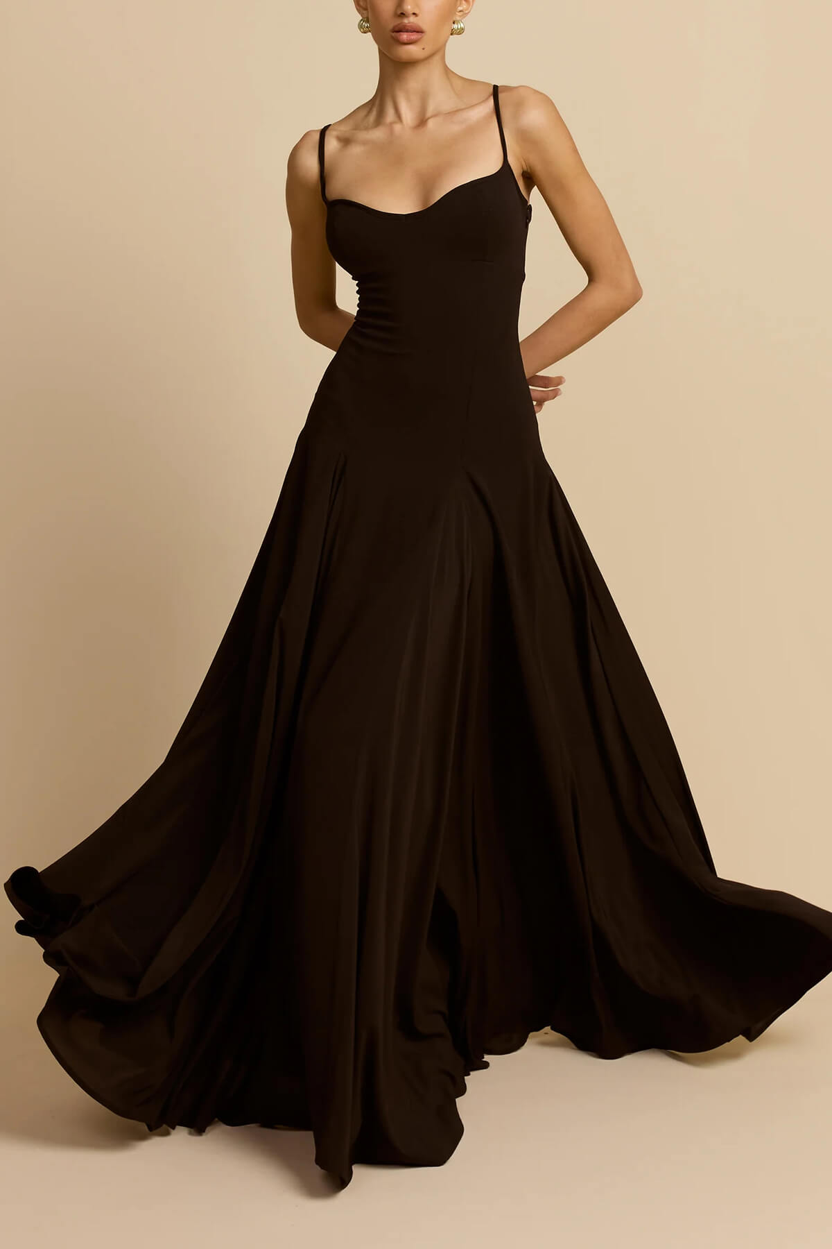 Abito lungo sottoveste svasato in tulle a pannelli Elegance