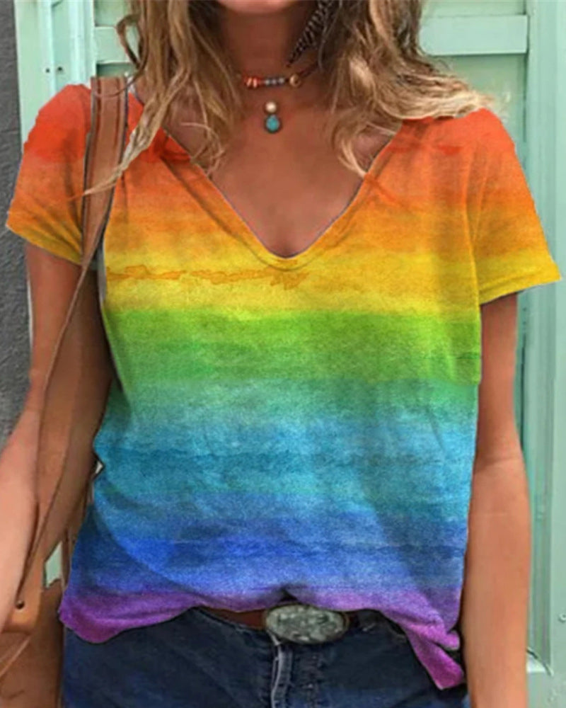 T-shirt casual con scollo a V e stampa arcobaleno