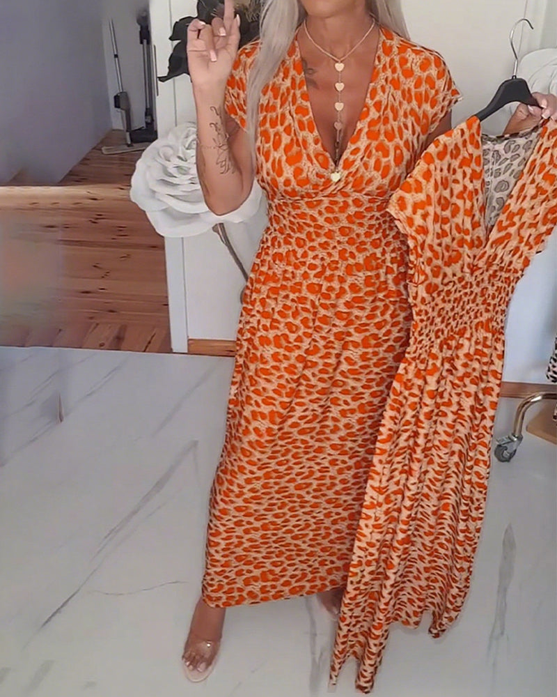 Elegante abito scollato a V con stampa leopardata