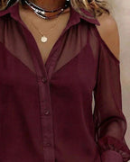 Set due pezzi con camicia trasparente a spalla scoperta e canotta