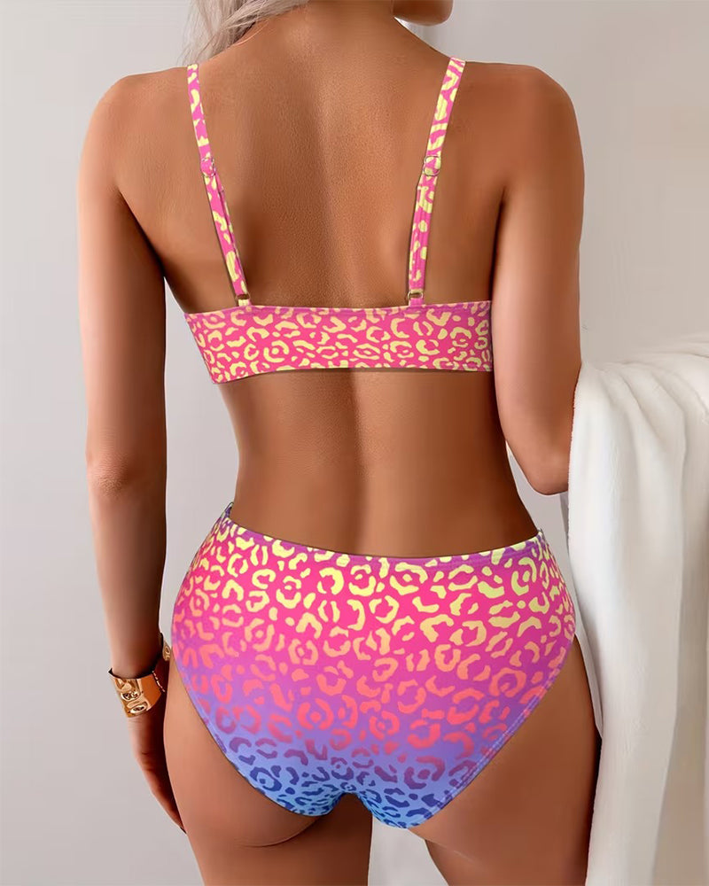 Bikini stilizzato con stampa animalier