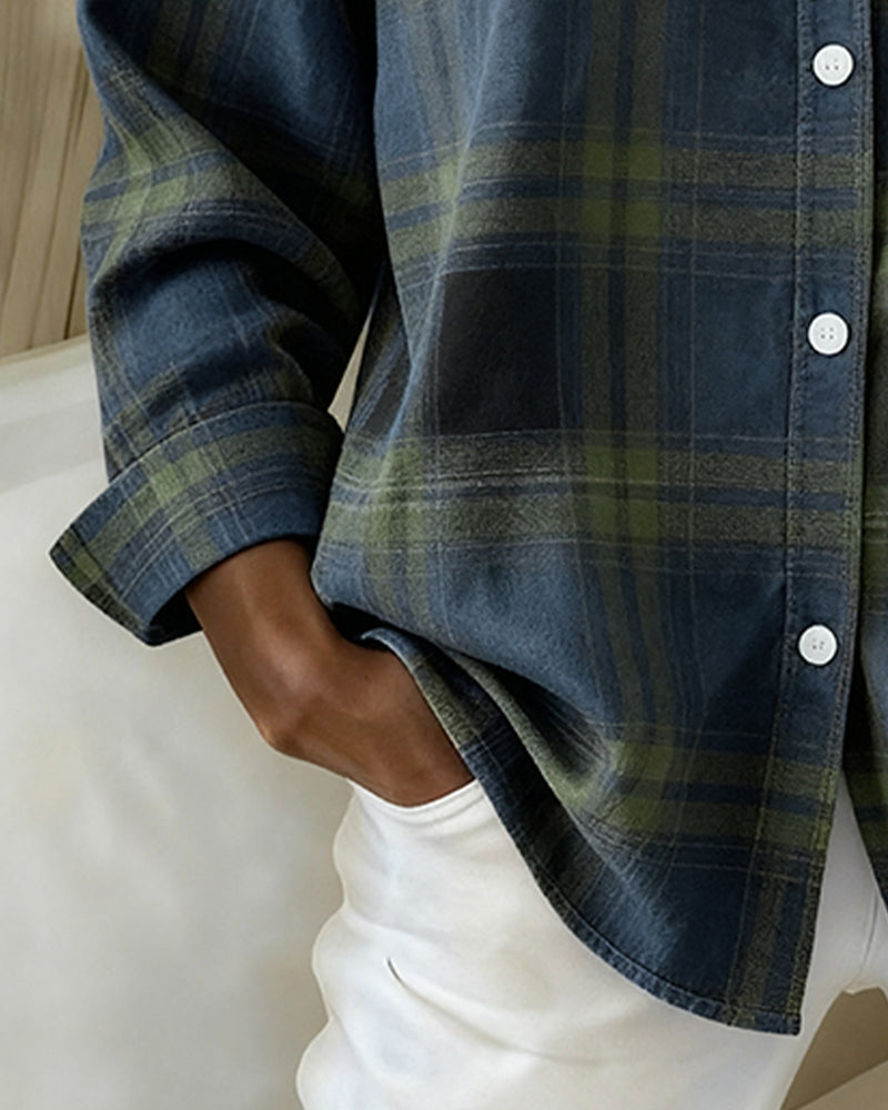 Camicia con motivo a quadri e colletto a revers