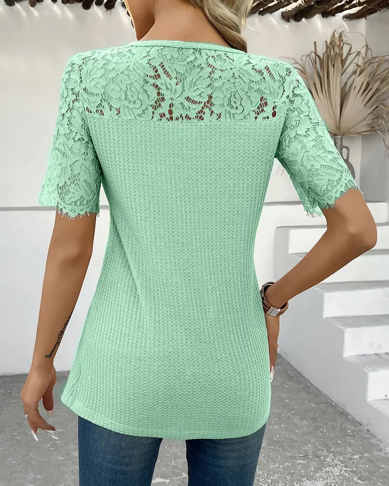 T-shirt in pizzo con pannello lavorato a maglia