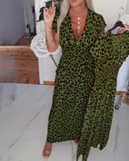 Elegante abito scollato a V con stampa leopardata