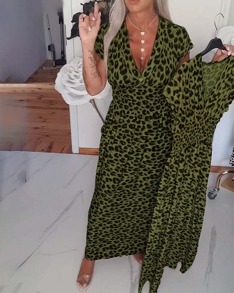 Elegante abito scollato a V con stampa leopardata