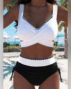Bikini casual in due pezzi con cuciture a contrasto