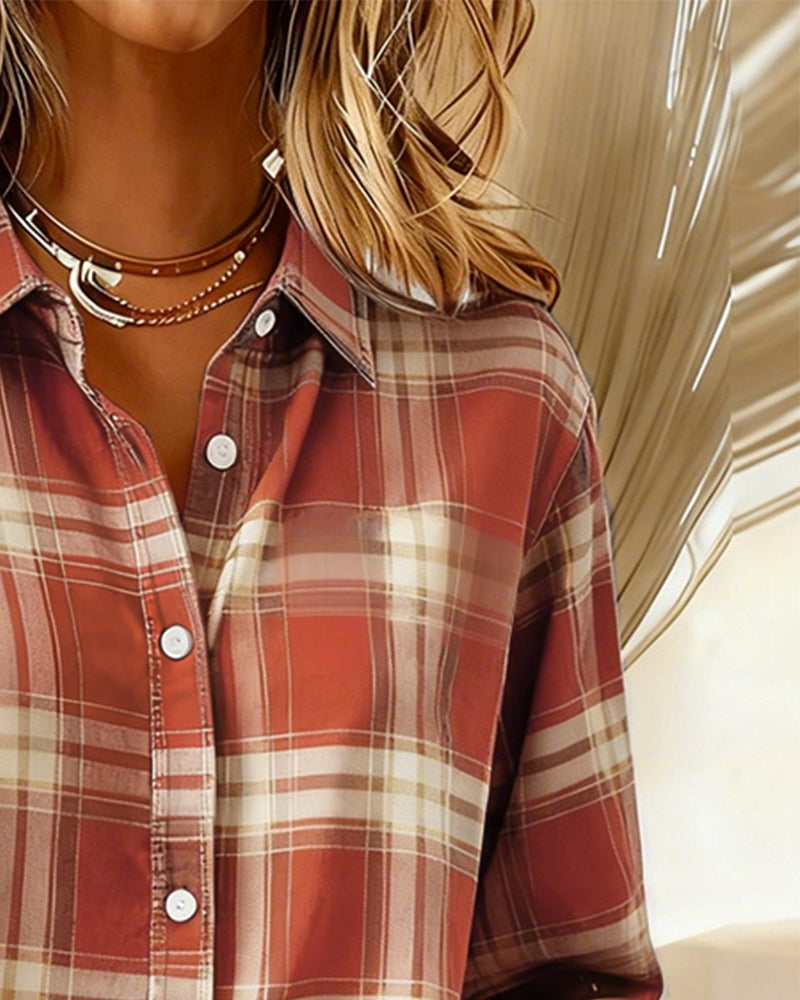 Camicia con motivo a quadri e colletto a revers