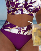 Bikini con bretelle e intagli design