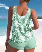 Il tankini è disponibile in stili e stampe casual