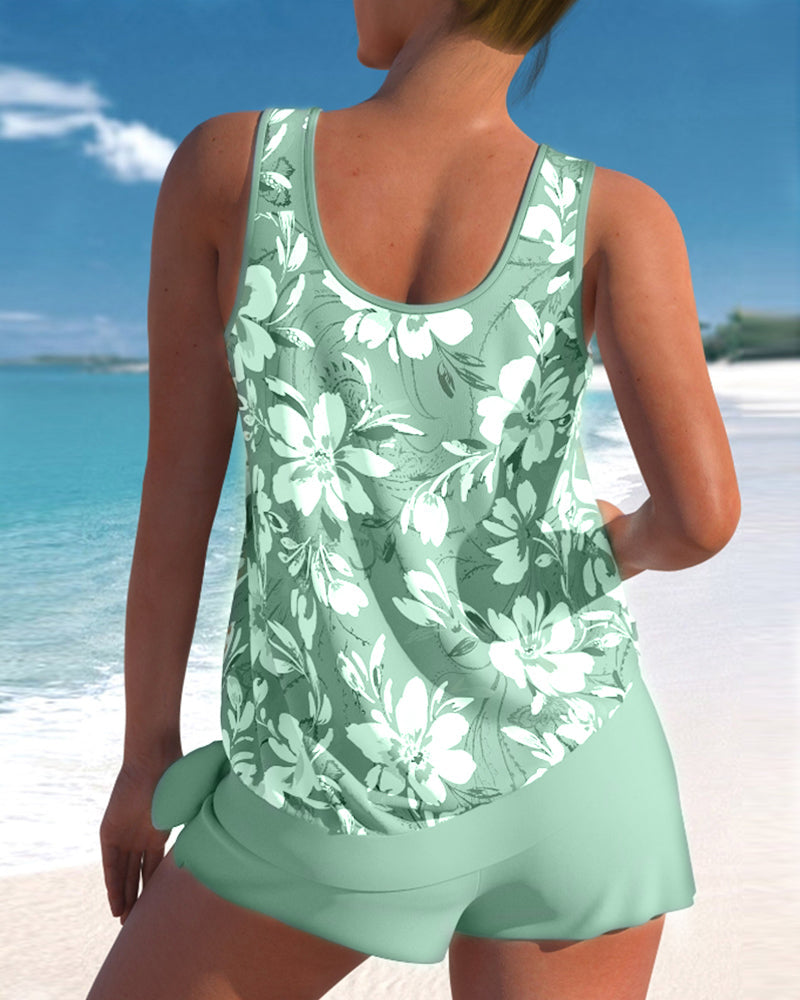 Il tankini è disponibile in stili e stampe casual