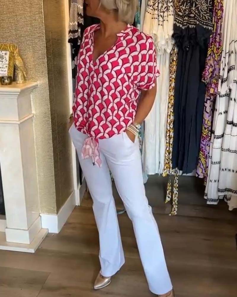 Top casual stampato a maniche corte e scollo a V