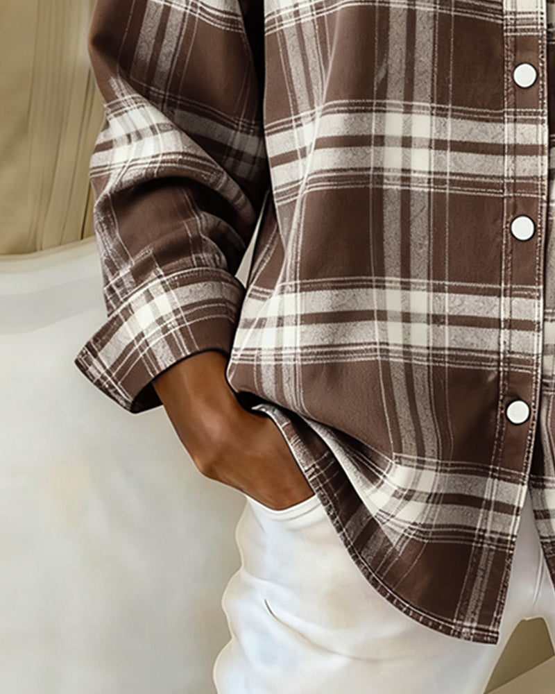 Camicia con motivo a quadri e colletto a revers