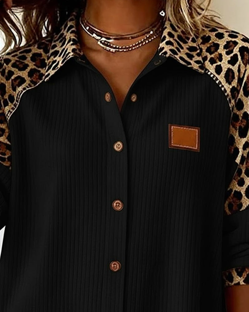 Camicia con colletto a revers, abbottonata, stampa leopardata