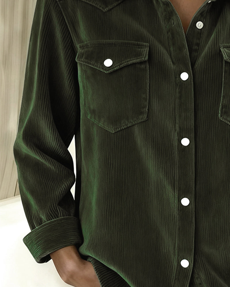 Camicia a maniche lunghe con risvolti e bottoni