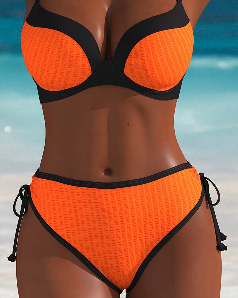 Bikini Con Bretelle Regolabili E Motivo A Contrasto Con Push-Up