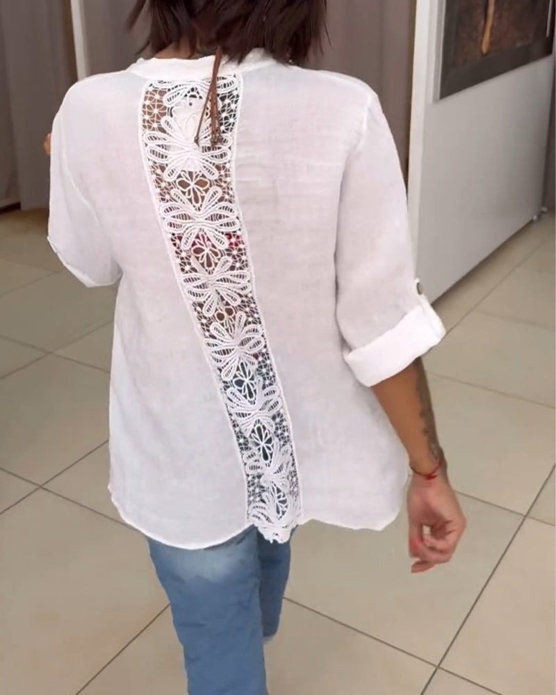 Camicia a tinta unita con tasche e bottoni semplici
