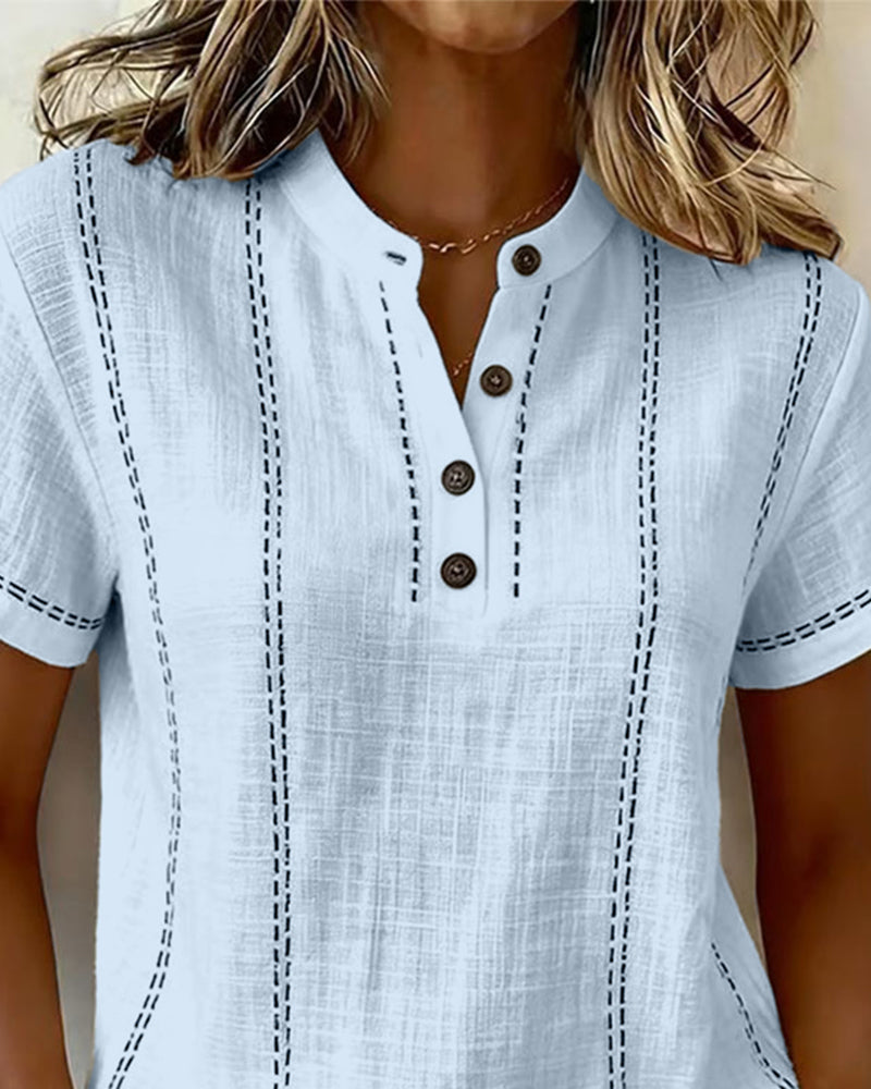 T-shirt casual con scollo a V e bottoni