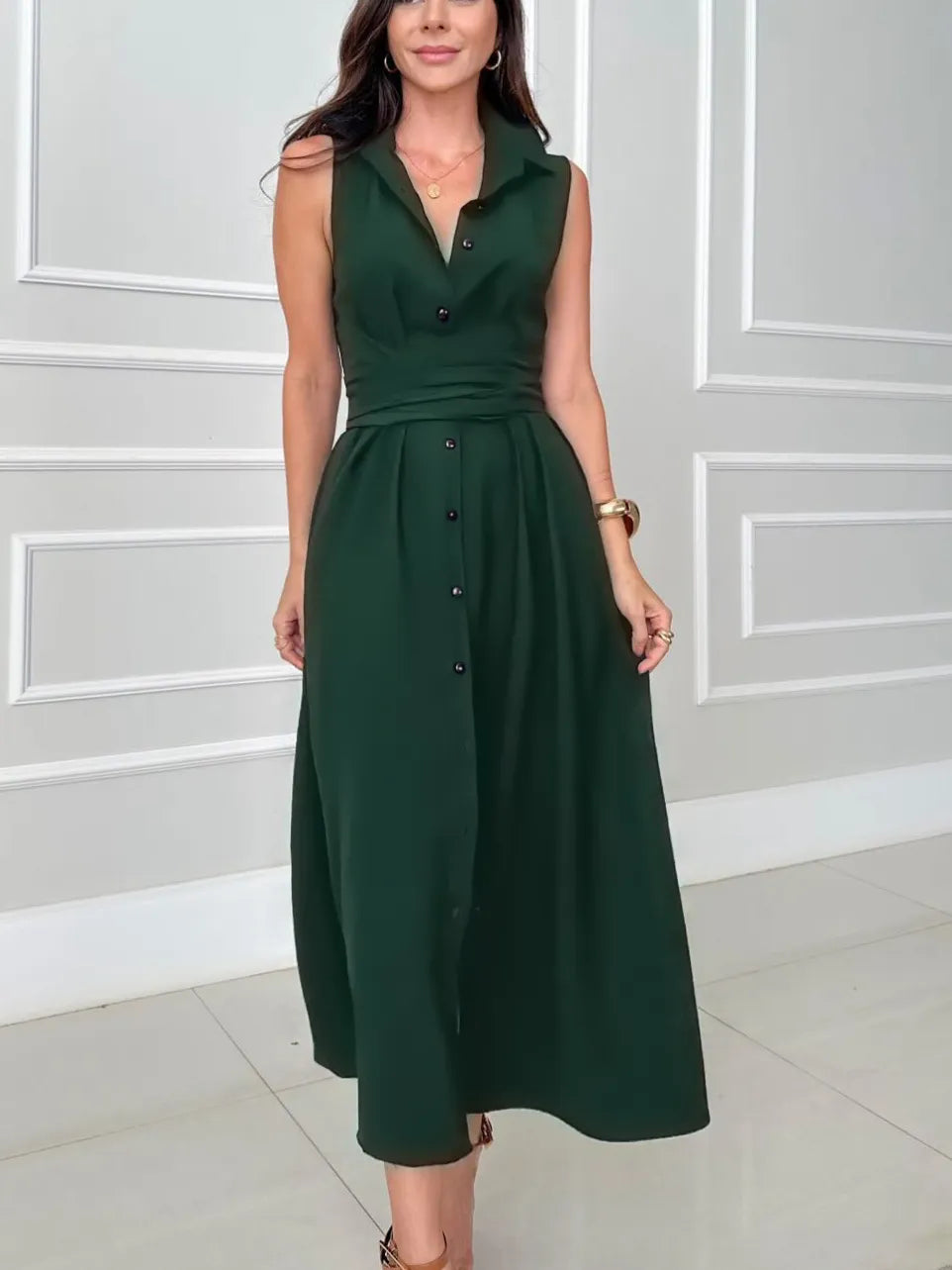 Vestito midi monopetto a camicia con cravatta