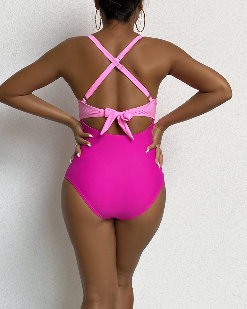 Costume da bagno color block incrociato sul retro