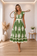 Abito lungo elegante con scollo a V