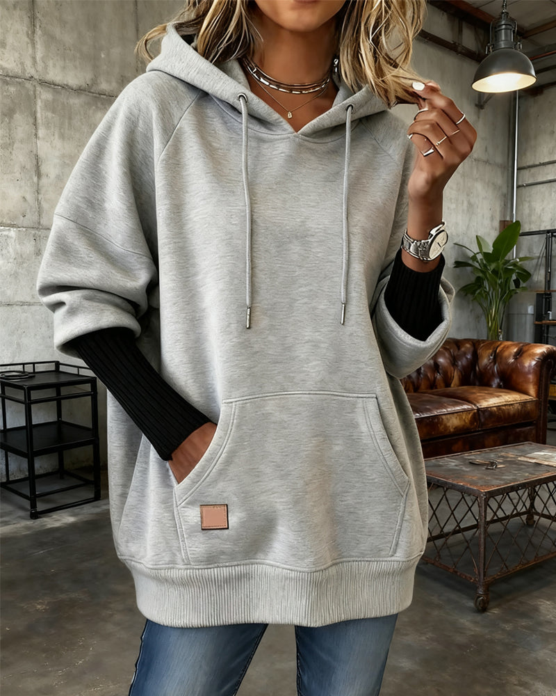 Felpa con cappuccio ampia e casual