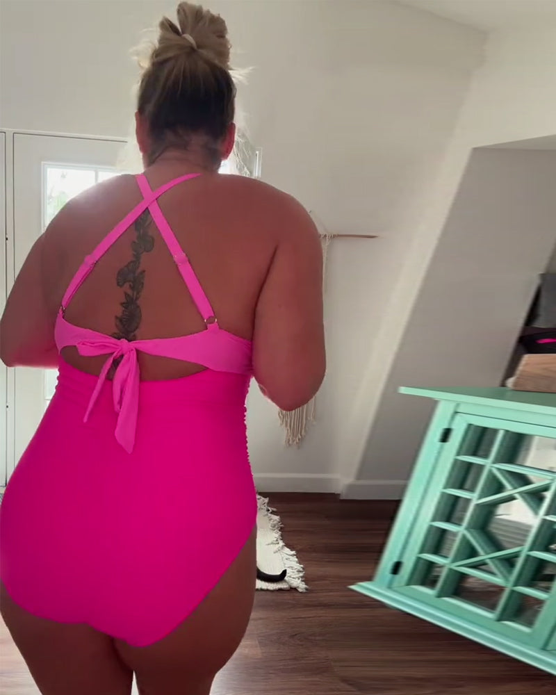 Costume da bagno intero alla moda con blocchi di colore e scollo all'americana