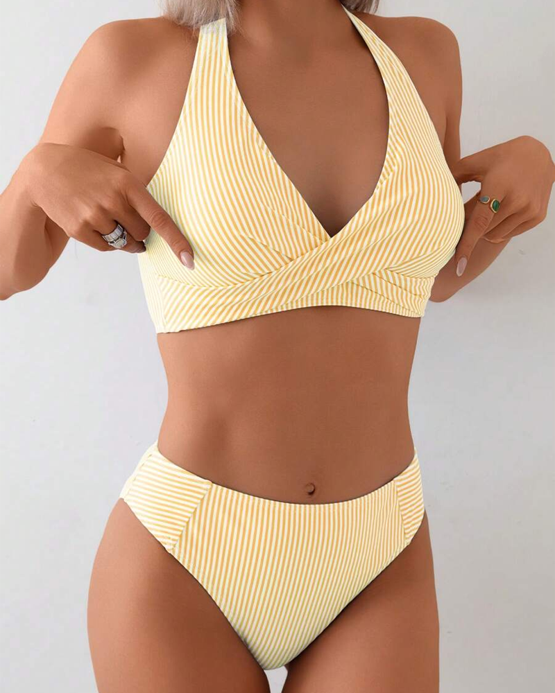 Costume da bagno due pezzi a righe con scollo a V