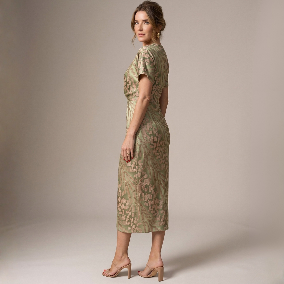 Giulia – Abito elegante in tessuto leggero e fluido