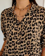 Camicette alla moda con stampa leopardata