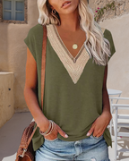 T-shirt scollo a V con pizzo