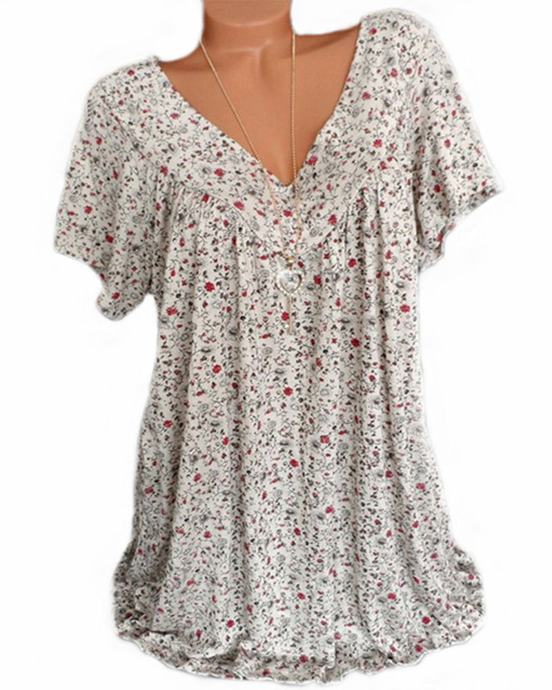 T-shirt ampio a maniche corte e scollo a V