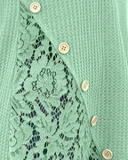 T-shirt in pizzo con pannello lavorato a maglia