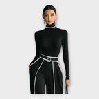 Elegante tuta con un'estetica minimale