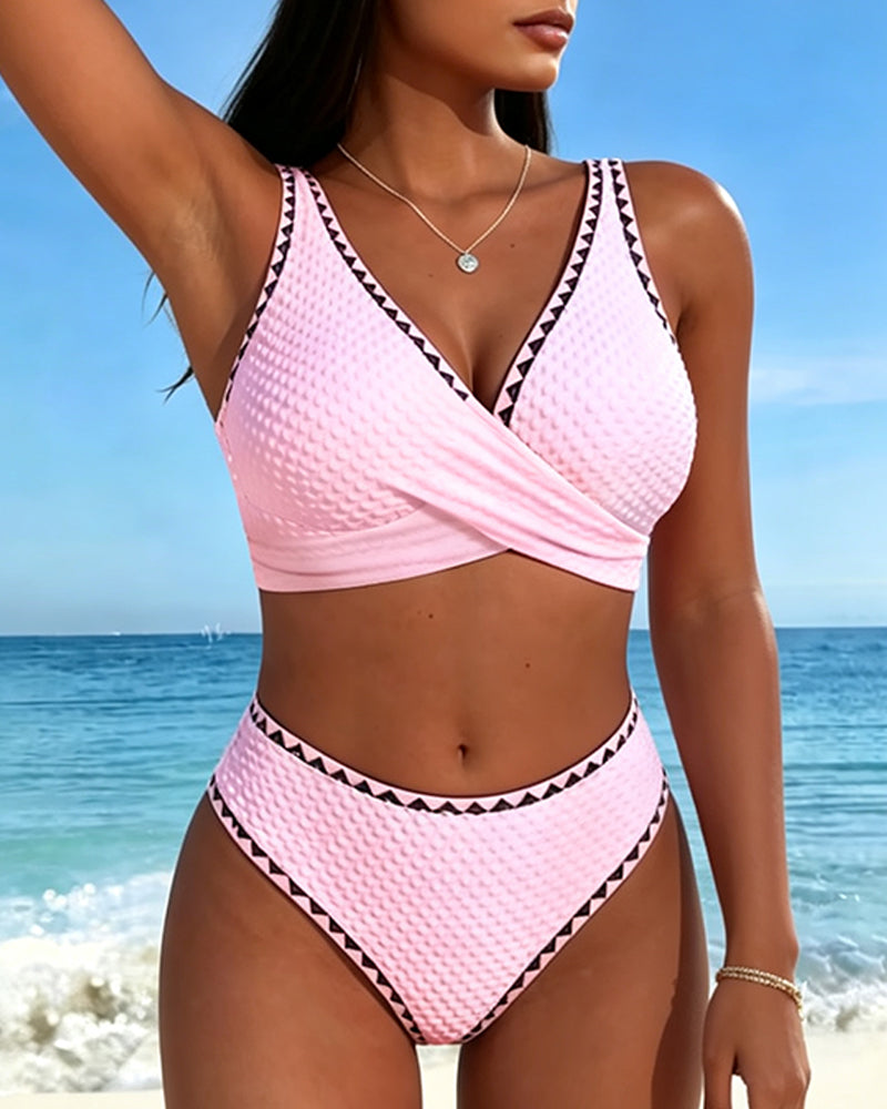 Bikini a Contrasto Colore con Scollo a V e Spacco