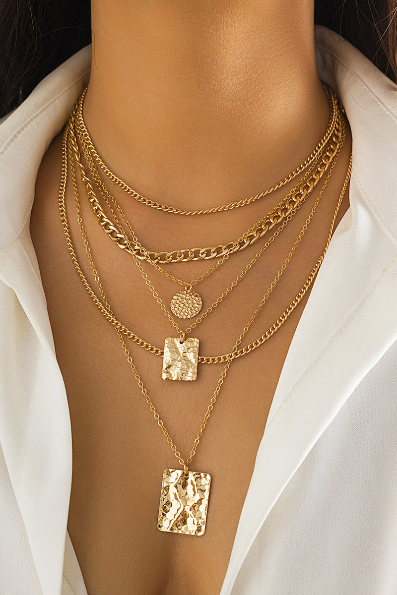 Collana con pendente a catena geometrica in metallo