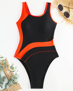 Costume da bagno intero di tendenza con colori a contrasto