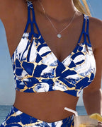 Bikini con bretelle e intagli design