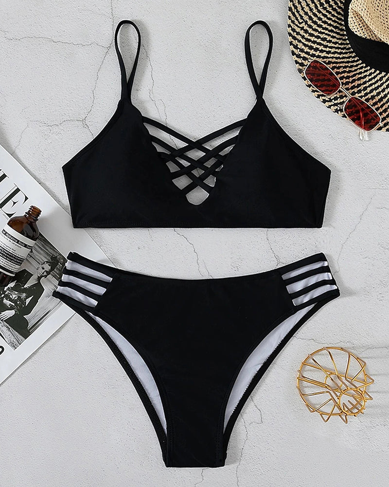 Bikini da donna sexy scavato per le vacanze